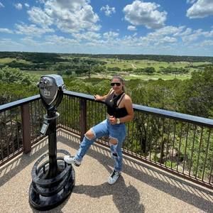 Meet your Posher, Luisa